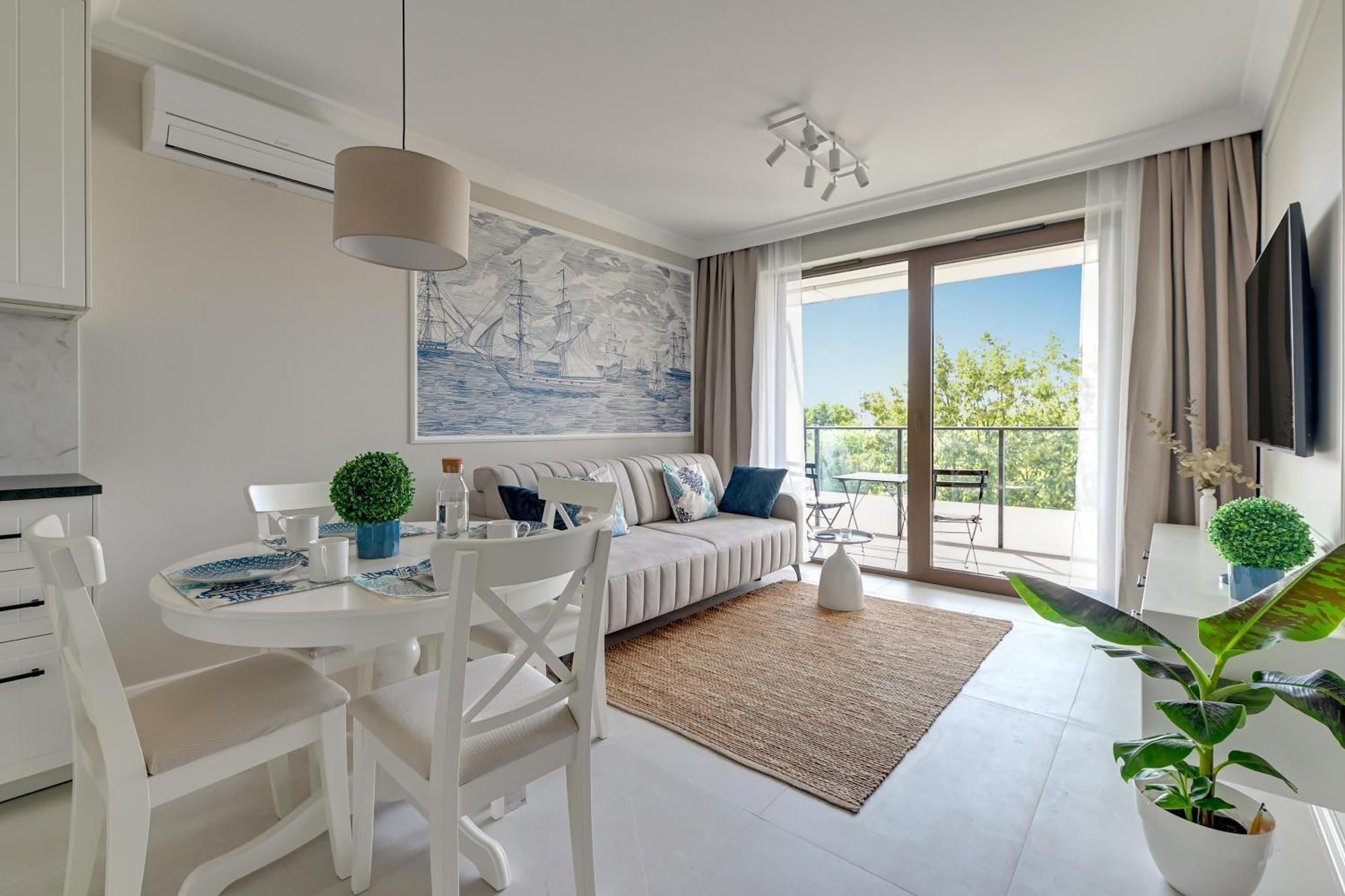 Bulvar Premium With Parking By Lion